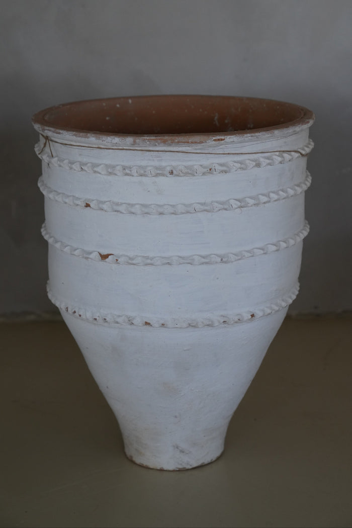 Whitewashed Dagar Mini Pot