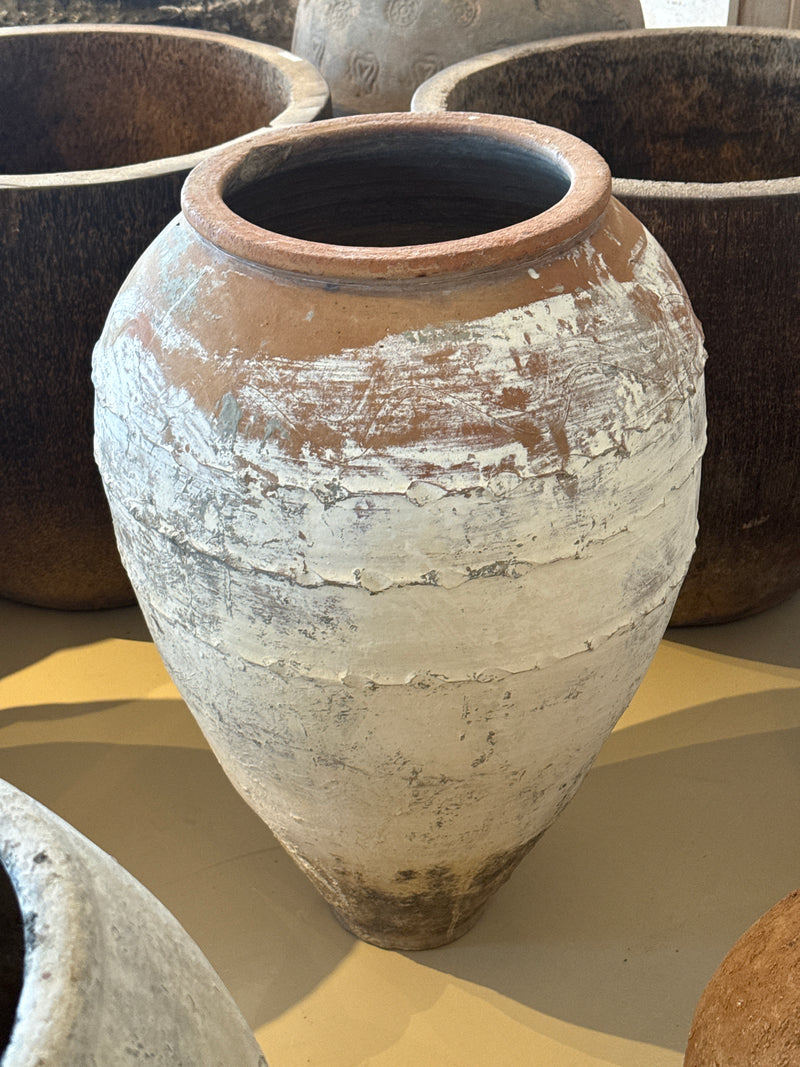 Heritage Belted Clay Planter