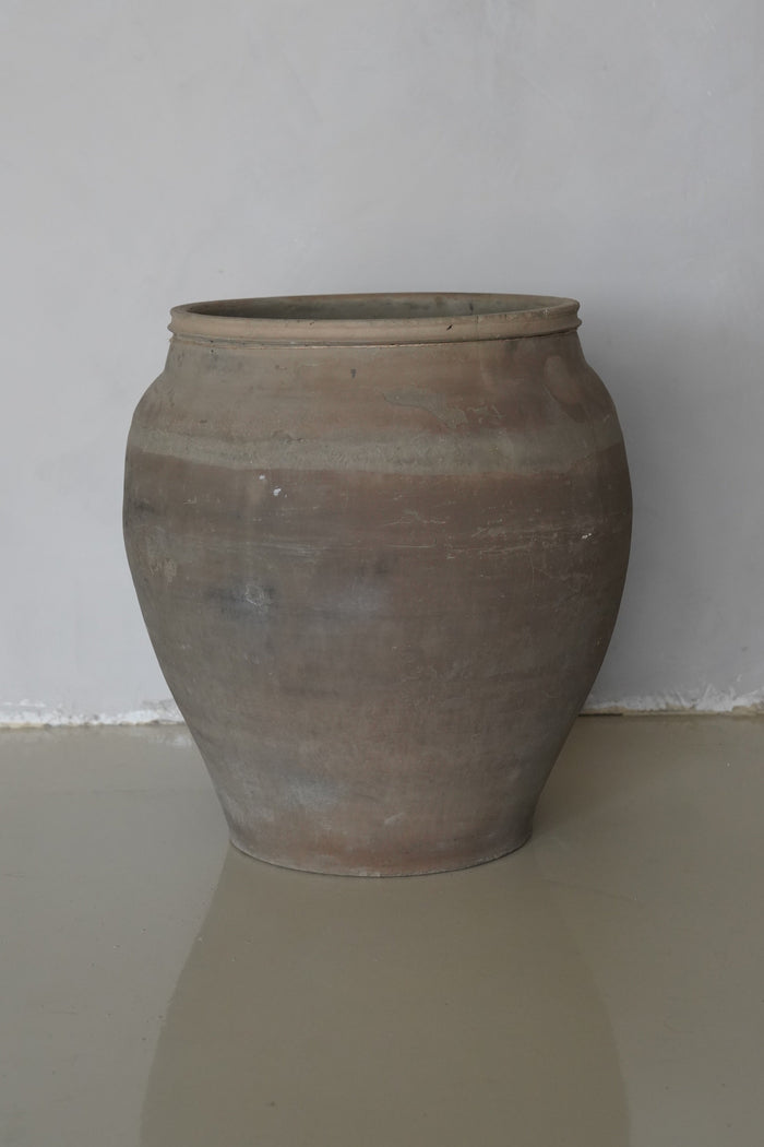 Grey Heritage Ceramic Pot