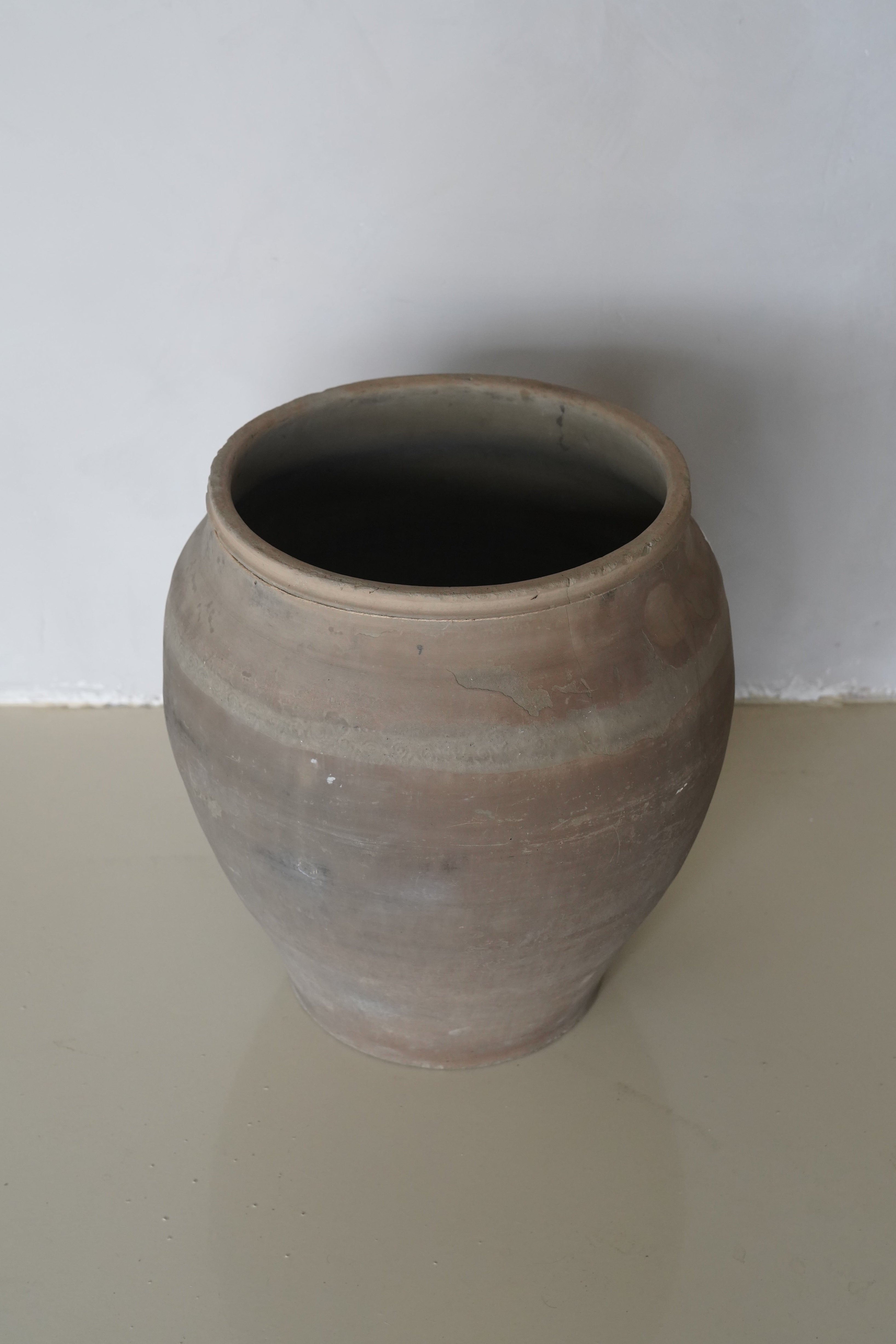 Grey Heritage Ceramic Pot