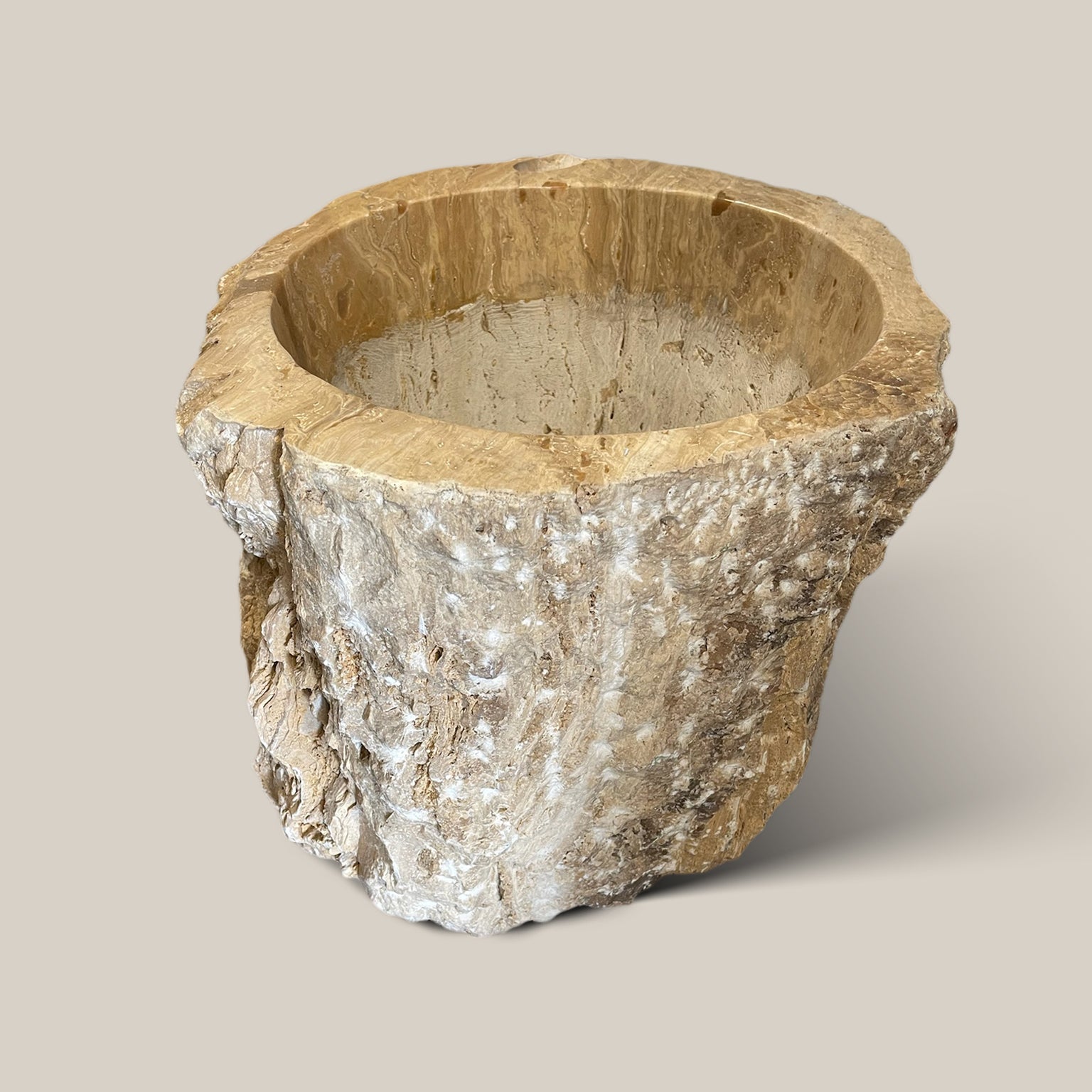 Onyx Round Trough Medium O-10