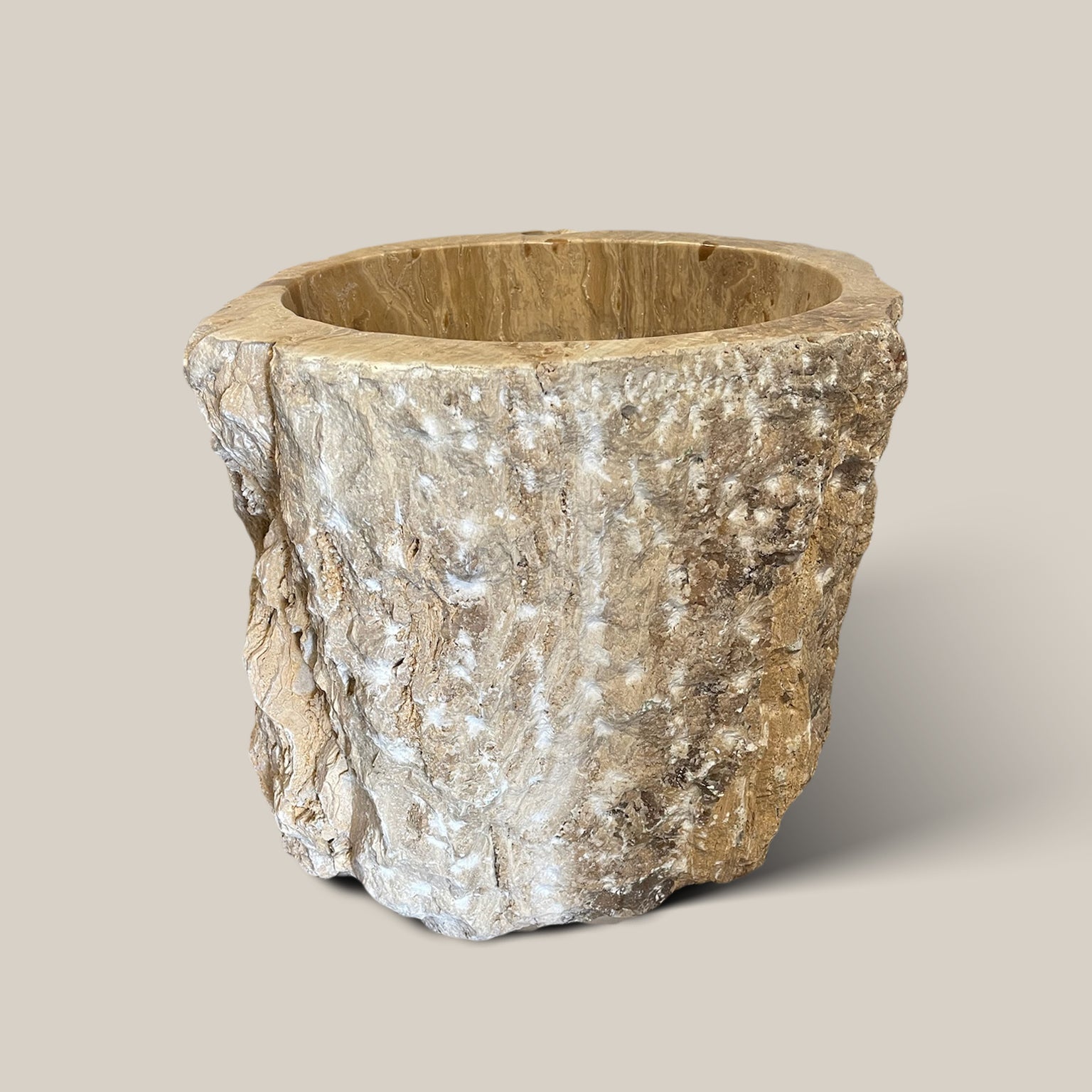 Onyx Round Trough Medium O-10