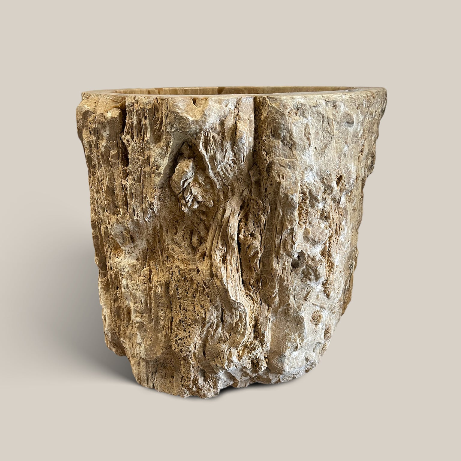 Onyx Round Trough Medium O-10